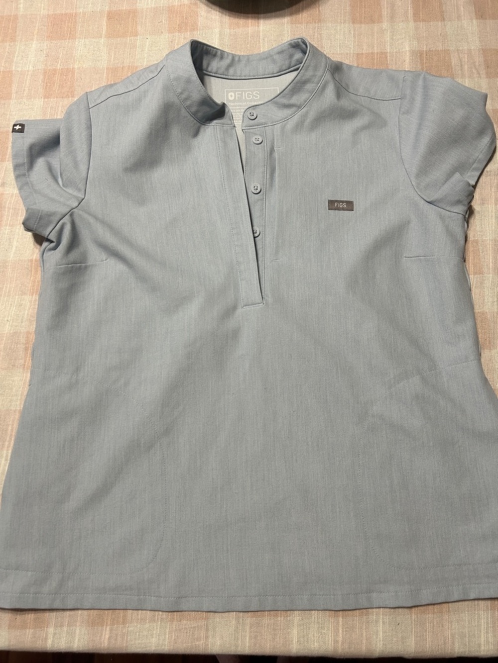 Figs Women’s Short-Sleeve Polo in Chambray